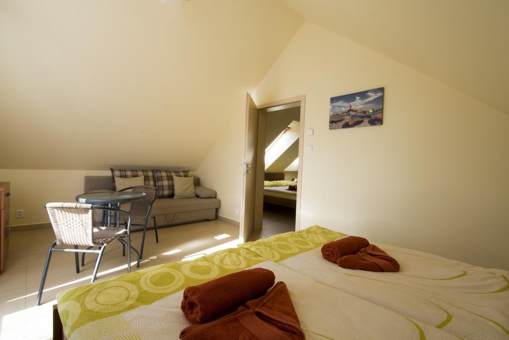 Penzion Admiral Třeboň Kamer foto