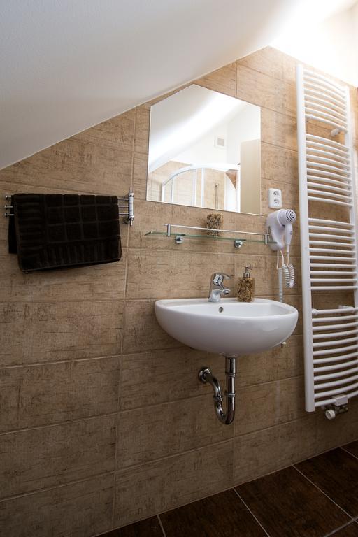 Penzion Admiral Třeboň Kamer foto